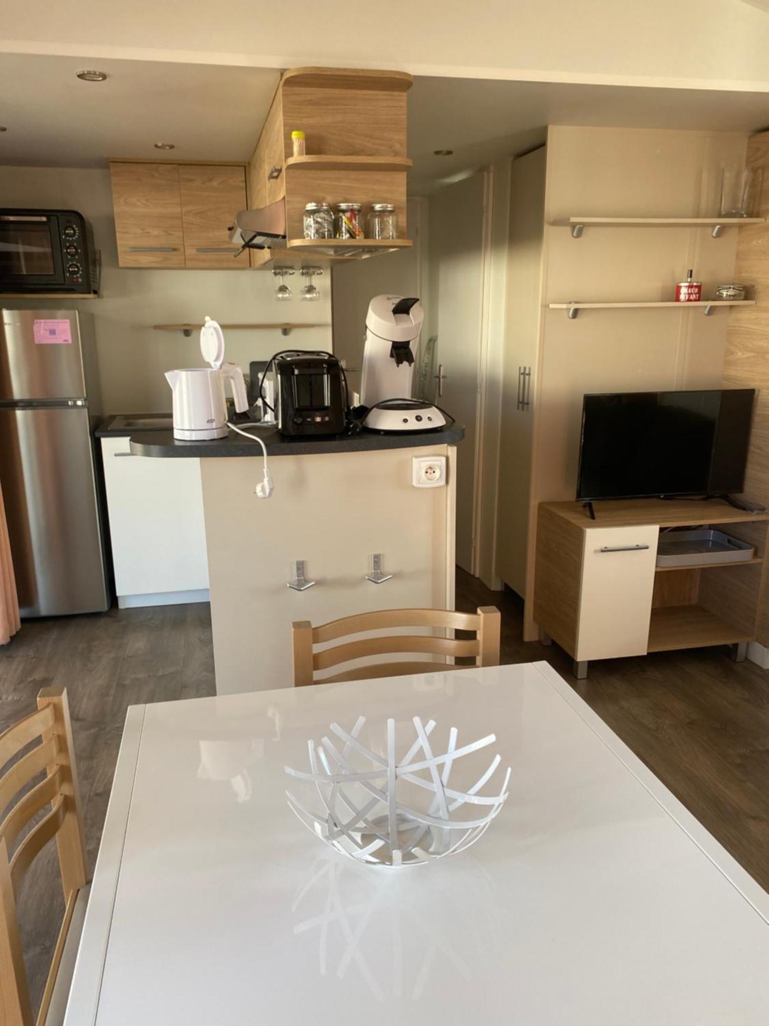Mobhilomme La Carabasse Hotel Виас Екстериор снимка