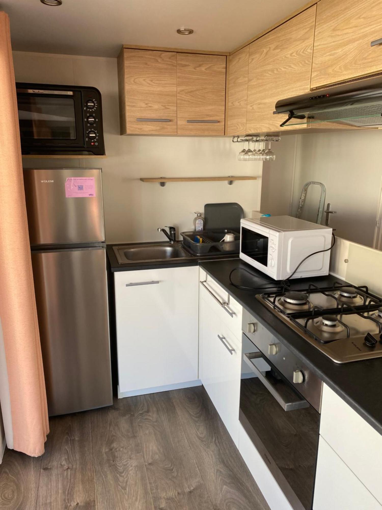 Mobhilomme La Carabasse Hotel Виас Екстериор снимка
